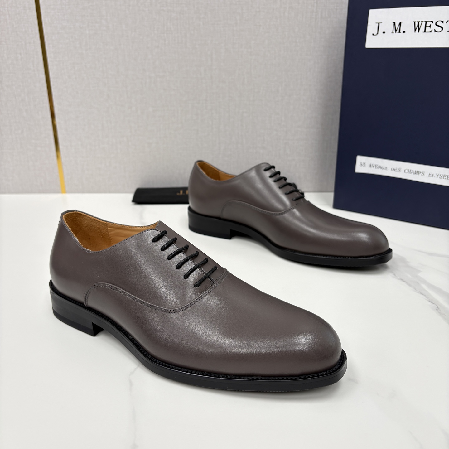 💋💍J.M.Westo*n 威士-顿 男士新品牛津鞋正装鞋皮鞋 法国顶级皮鞋品牌 当法式奢品匠艺邂逅布洛