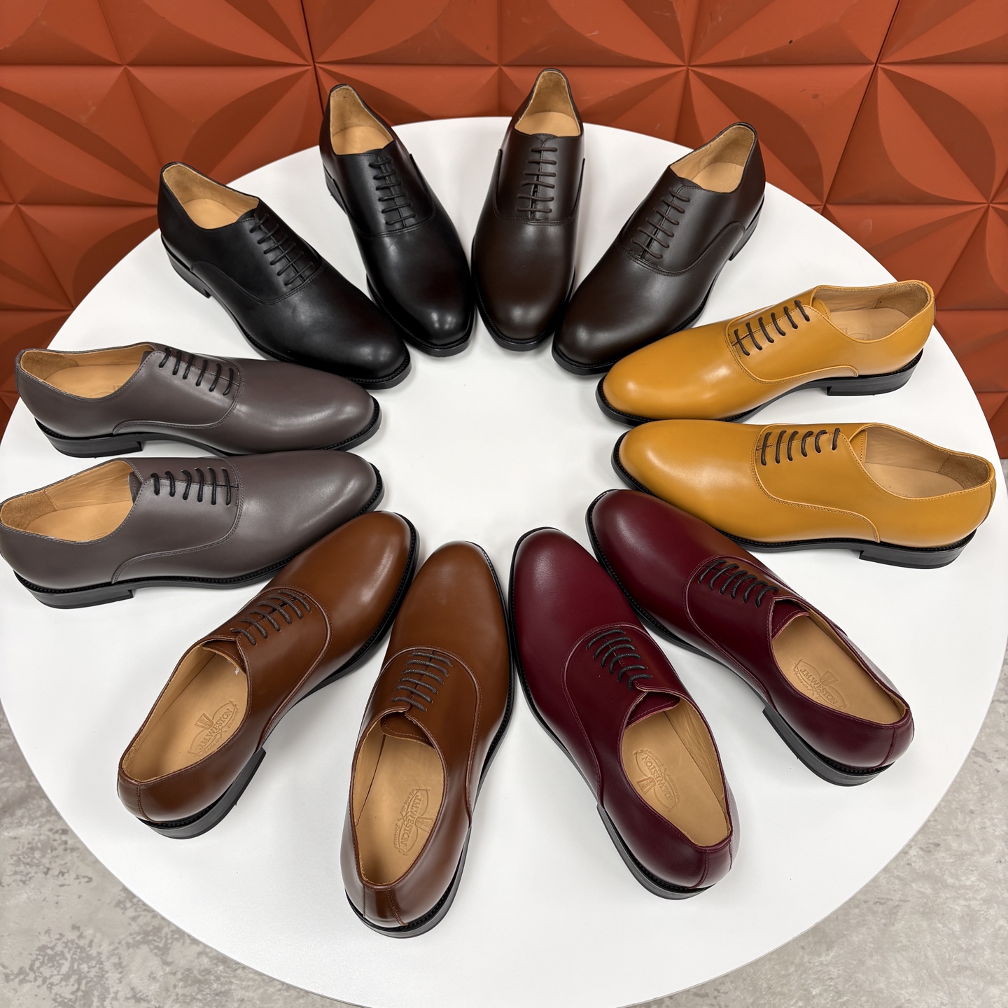 💋💍J.M.Westo*n 威士-顿 男士新品牛津鞋正装鞋皮鞋 法国顶级皮鞋品牌 当法式奢品匠艺邂逅布洛