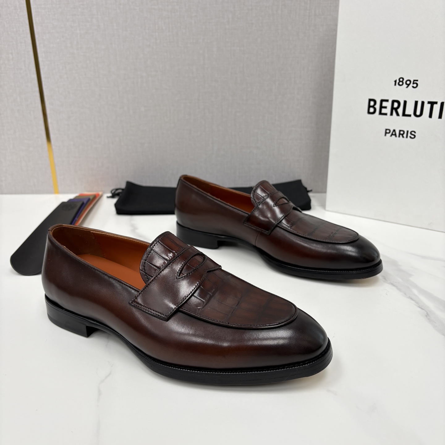 💋💍BERLUT* 布鲁提 新品男士乐福鞋皮鞋 Berlut*的一款标志性鞋履 意大利进口牛皮拼接鳄鱼纹