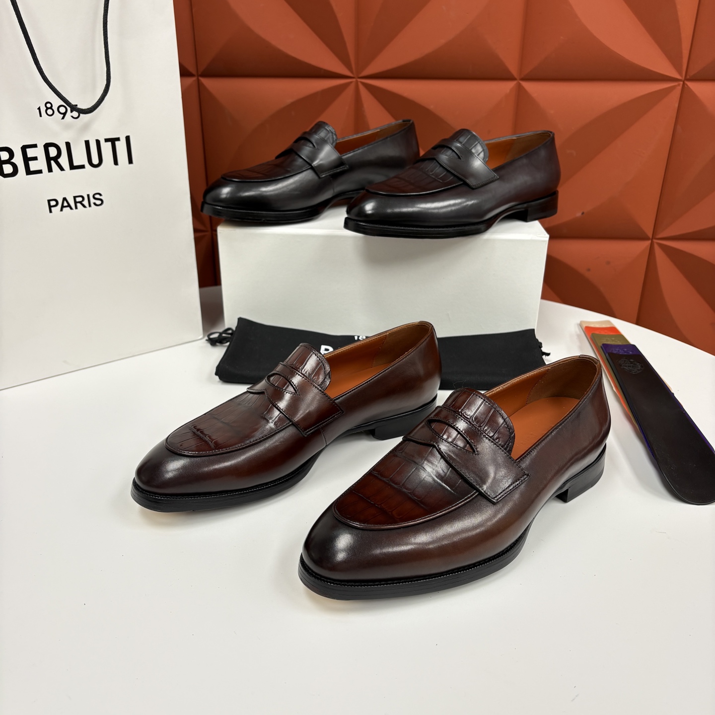 💋💍BERLUT* 布鲁提 新品男士乐福鞋皮鞋 Berlut*的一款标志性鞋履 意大利进口牛皮拼接鳄鱼纹