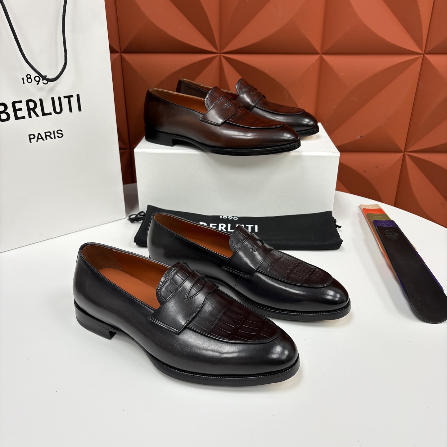 💋💍BERLUT* 布鲁提 新品男士乐福鞋皮鞋 Berlut*的一款标志性鞋履 意大利进口牛皮拼接鳄鱼纹