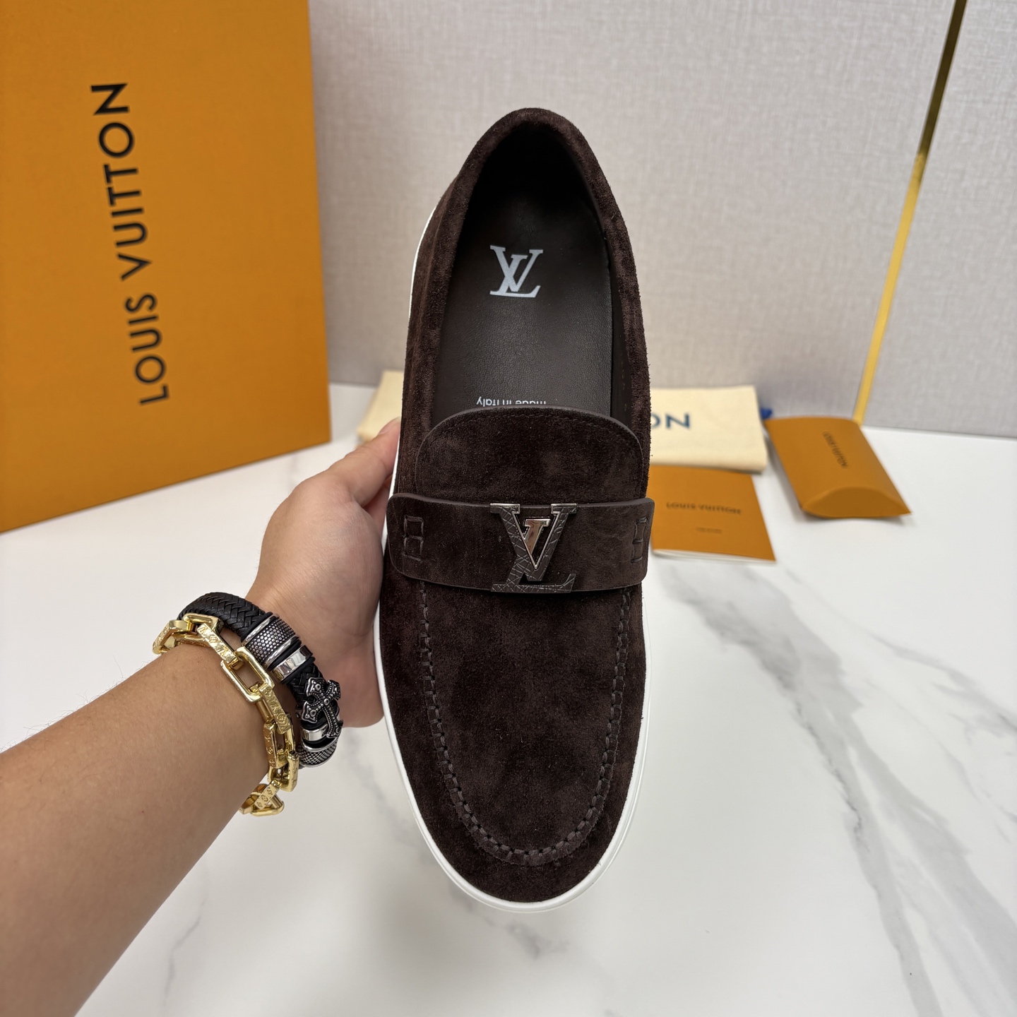 💋💍L 家新品 LOU*S VUITTO* 新品男士休闲乐福鞋 甄选进口头层牛皮/反绒牛皮制成 。 鞋身