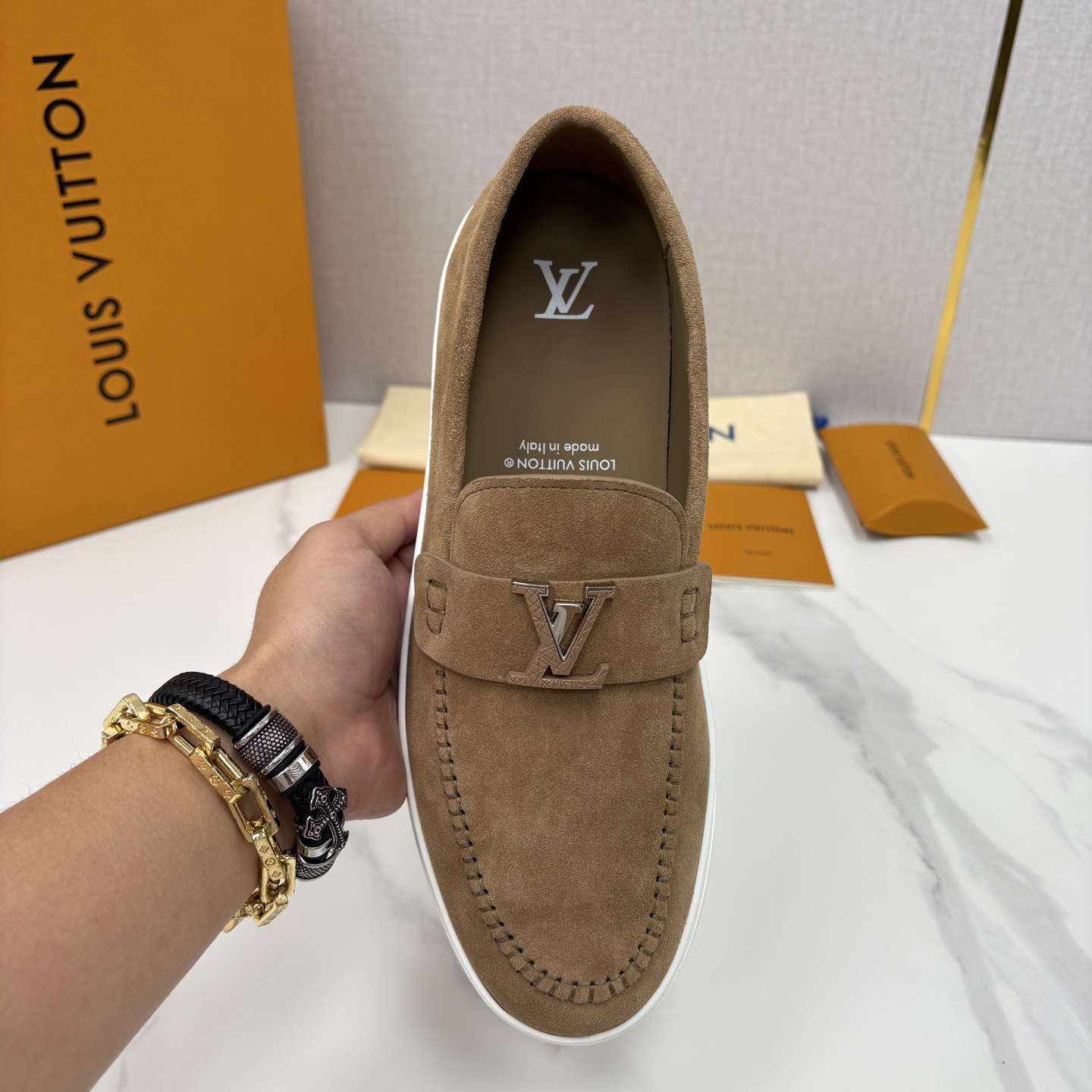 💋💍L 家新品 LOU*S VUITTO* 新品男士休闲乐福鞋 甄选进口头层牛皮/反绒牛皮制成 。 鞋身