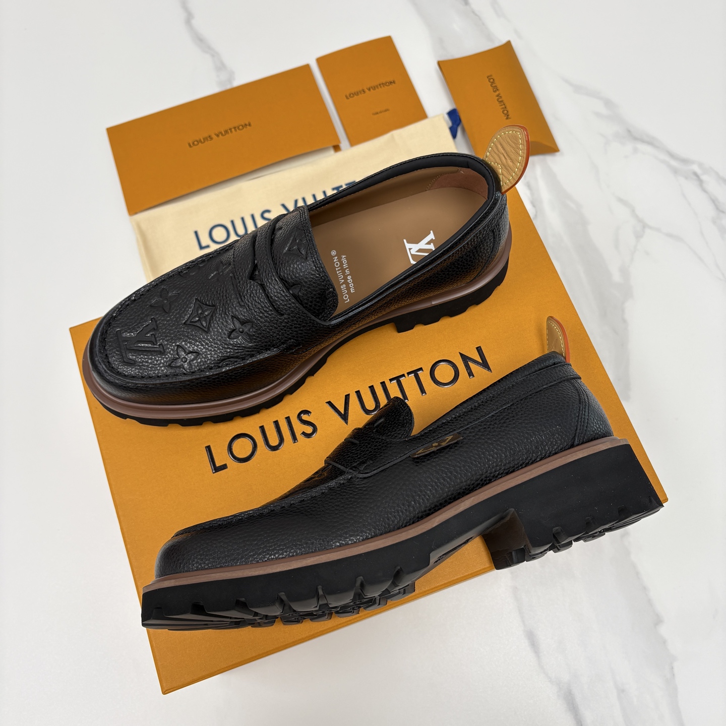 💋💍L家新品 LOUI* 路易*威登 厚底乐福鞋 经典与潮流的双重演绎 以顶级工艺重塑男士鞋履美学，既保