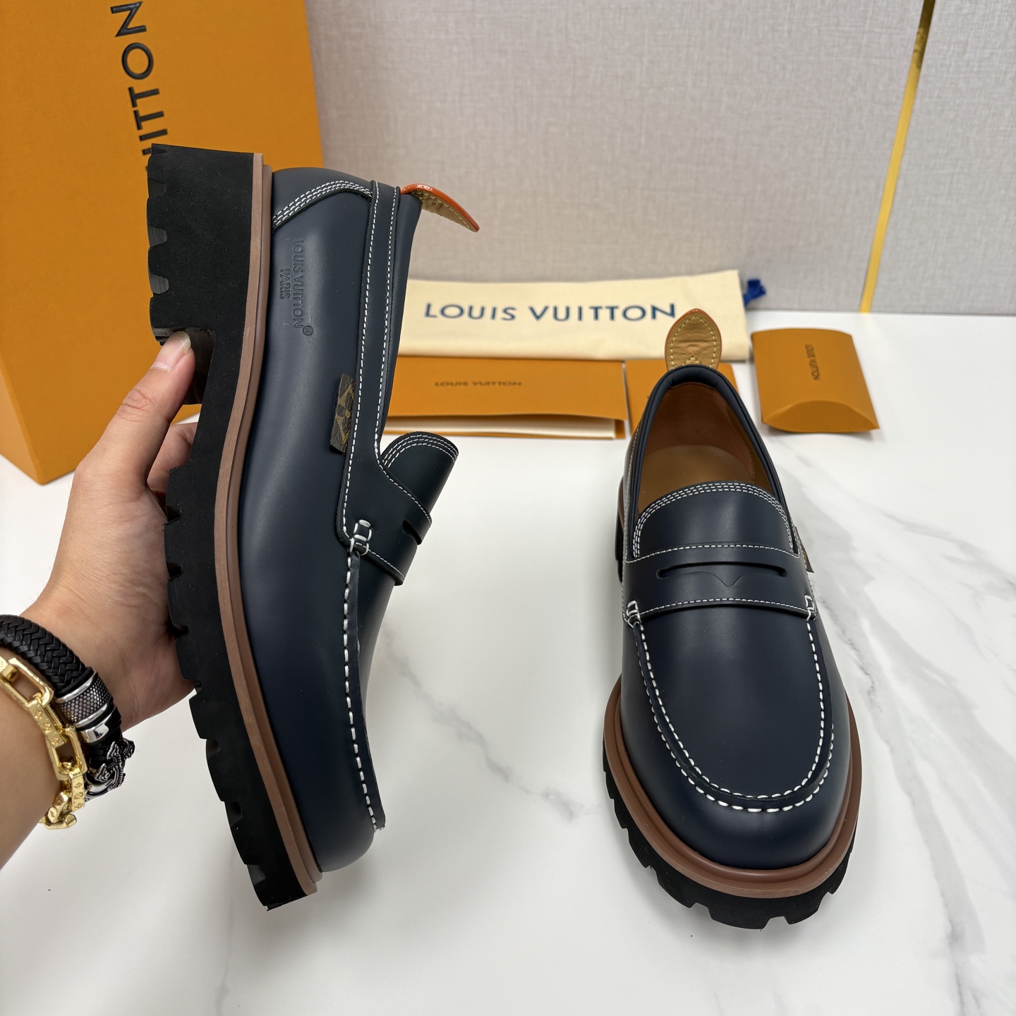 💋💍L家新品 LOUI* 路易*威登 厚底乐福鞋 经典与潮流的双重演绎 以顶级工艺重塑男士鞋履美学，既保