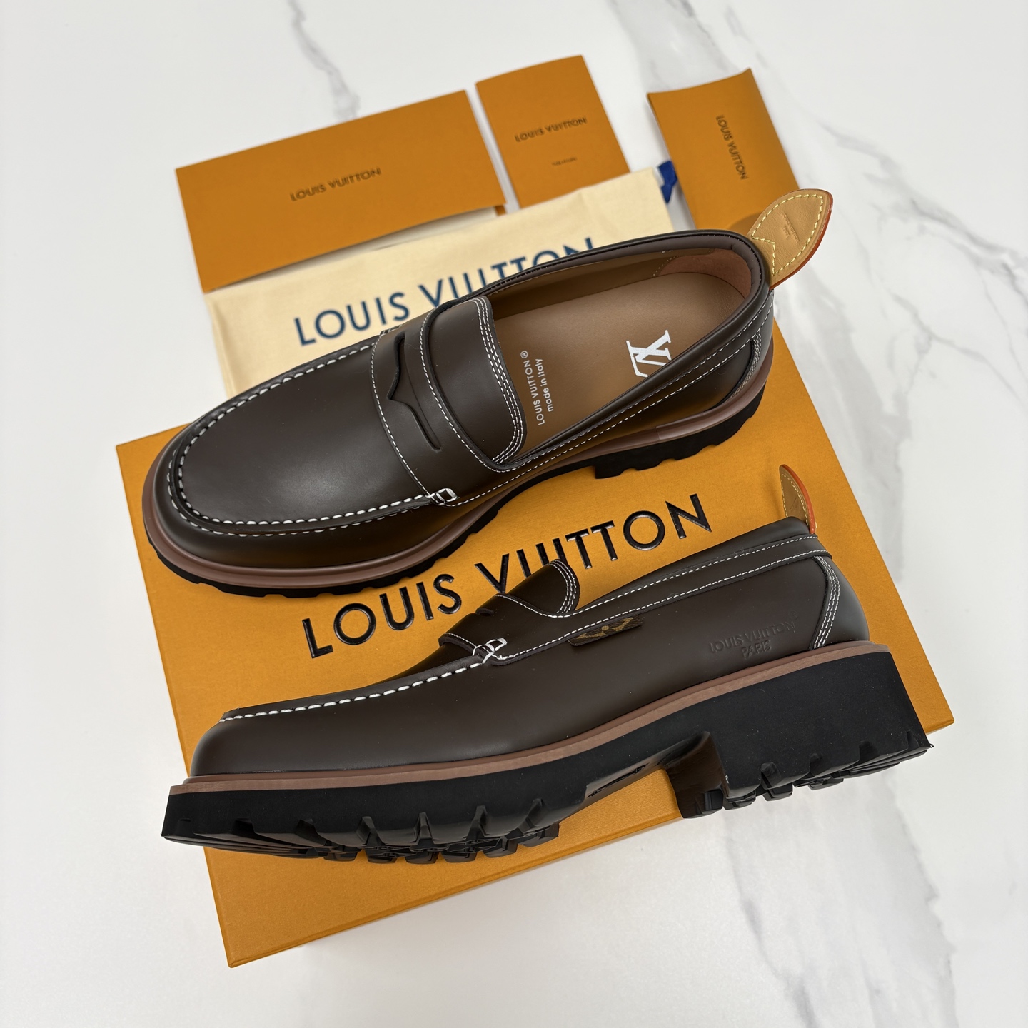 💋💍L家新品 LOUI* 路易*威登 厚底乐福鞋 经典与潮流的双重演绎 以顶级工艺重塑男士鞋履美学，既保