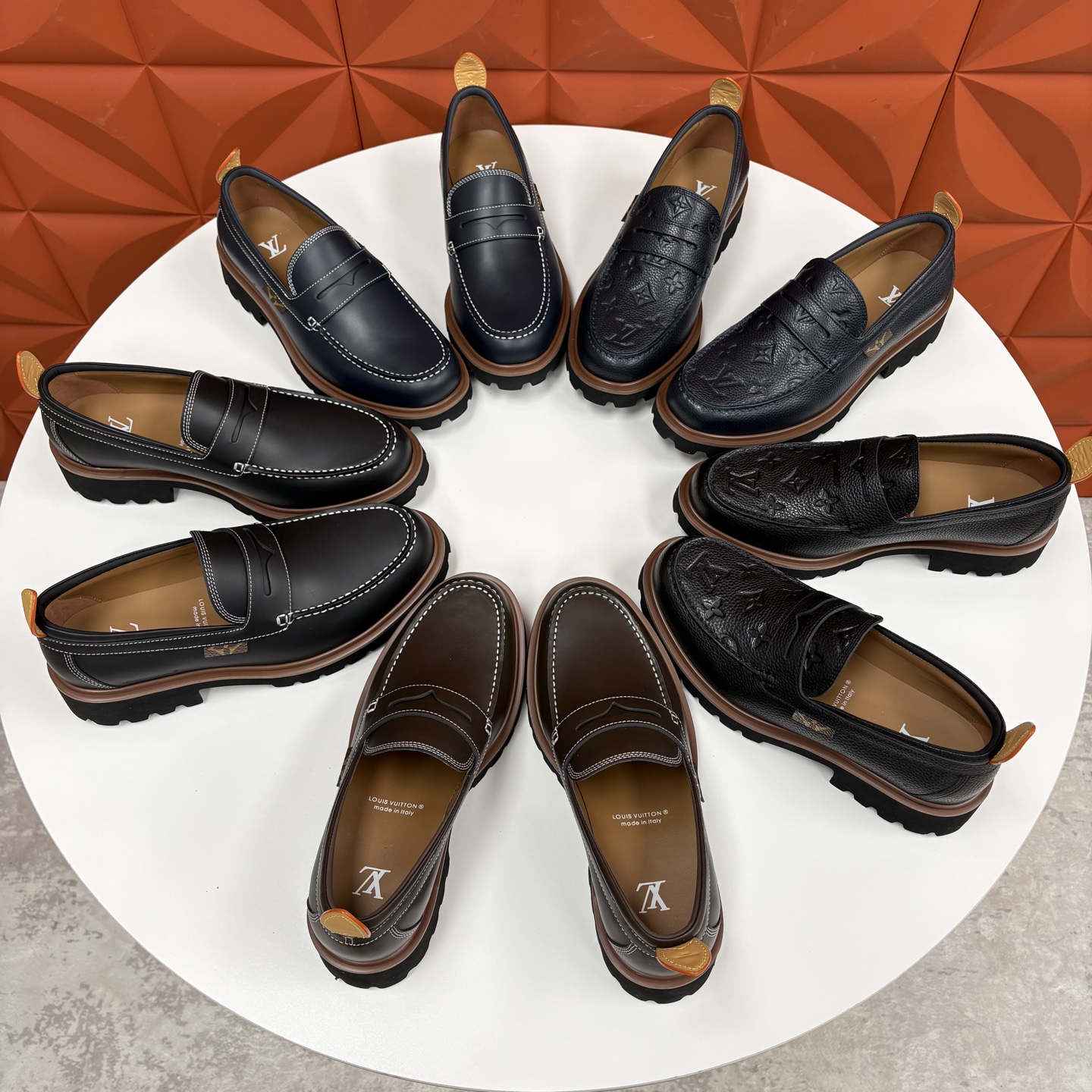 💋💍L家新品 LOUI* 路易*威登 厚底乐福鞋 经典与潮流的双重演绎 以顶级工艺重塑男士鞋履美学，既保