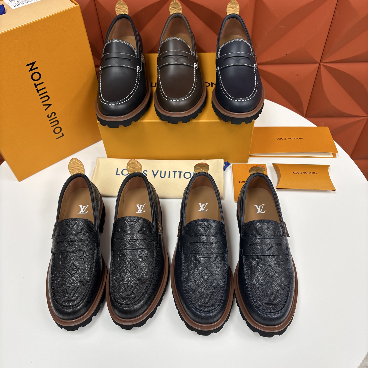 💋💍L家新品 LOUI* 路易*威登 厚底乐福鞋 经典与潮流的双重演绎 以顶级工艺重塑男士鞋履美学，既保
