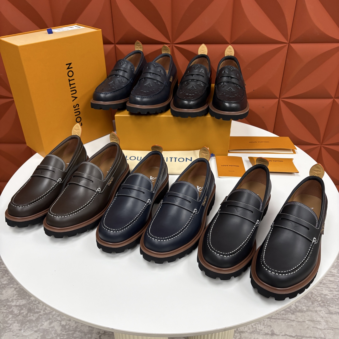 💋💍L家新品 LOUI* 路易*威登 厚底乐福鞋 经典与潮流的双重演绎 以顶级工艺重塑男士鞋履美学，既保