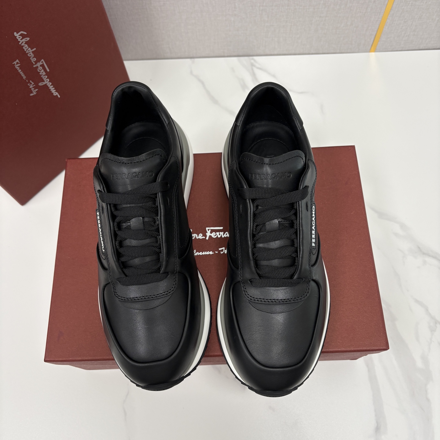 💋💍SF家新品 菲拉～格慕 FERRAGAM* 低帮休闲运动鞋 奢华与舒适的双重盛宴 官方 8,500 