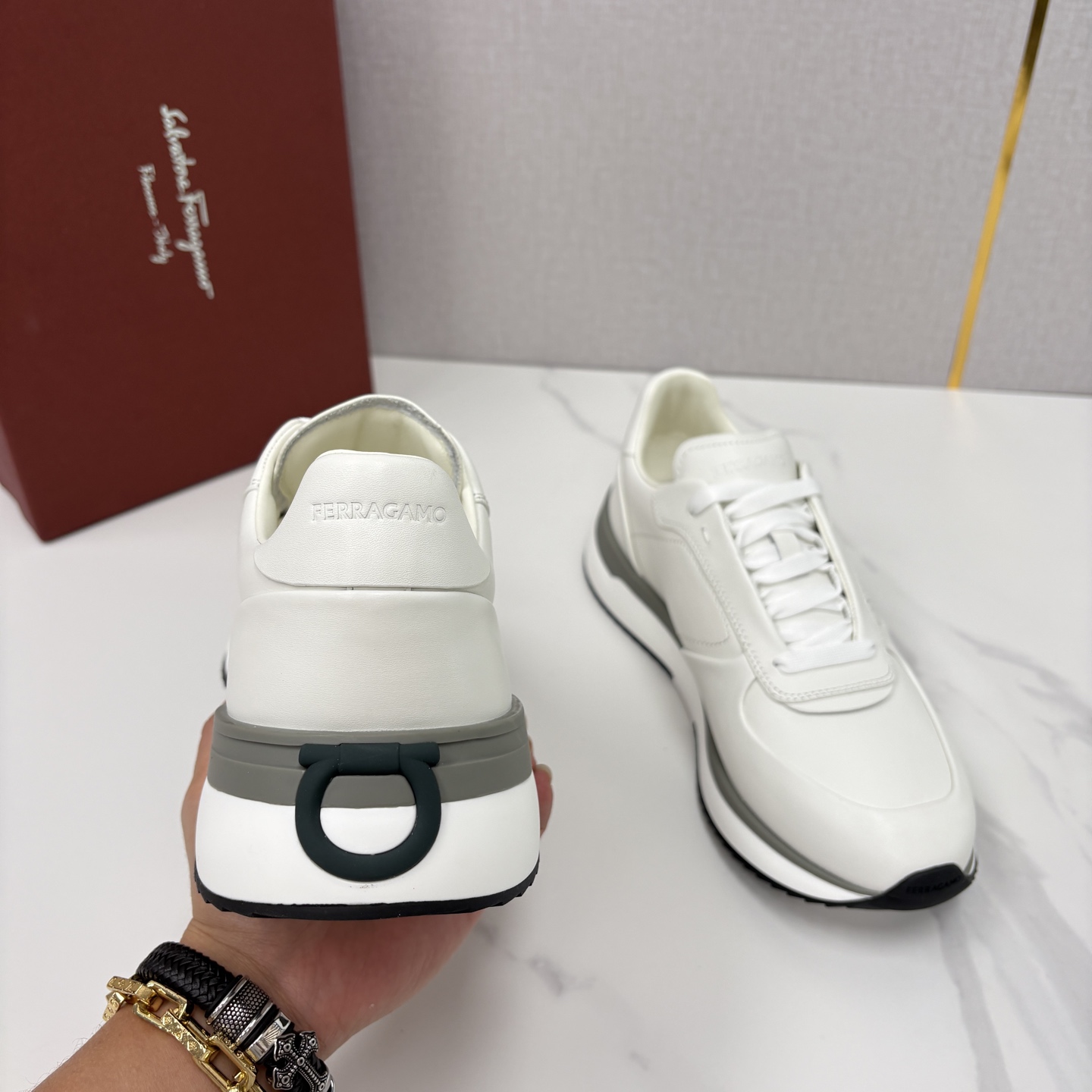 💋💍SF家新品 菲拉～格慕 FERRAGAM* 低帮休闲运动鞋 奢华与舒适的双重盛宴 官方 8,500 