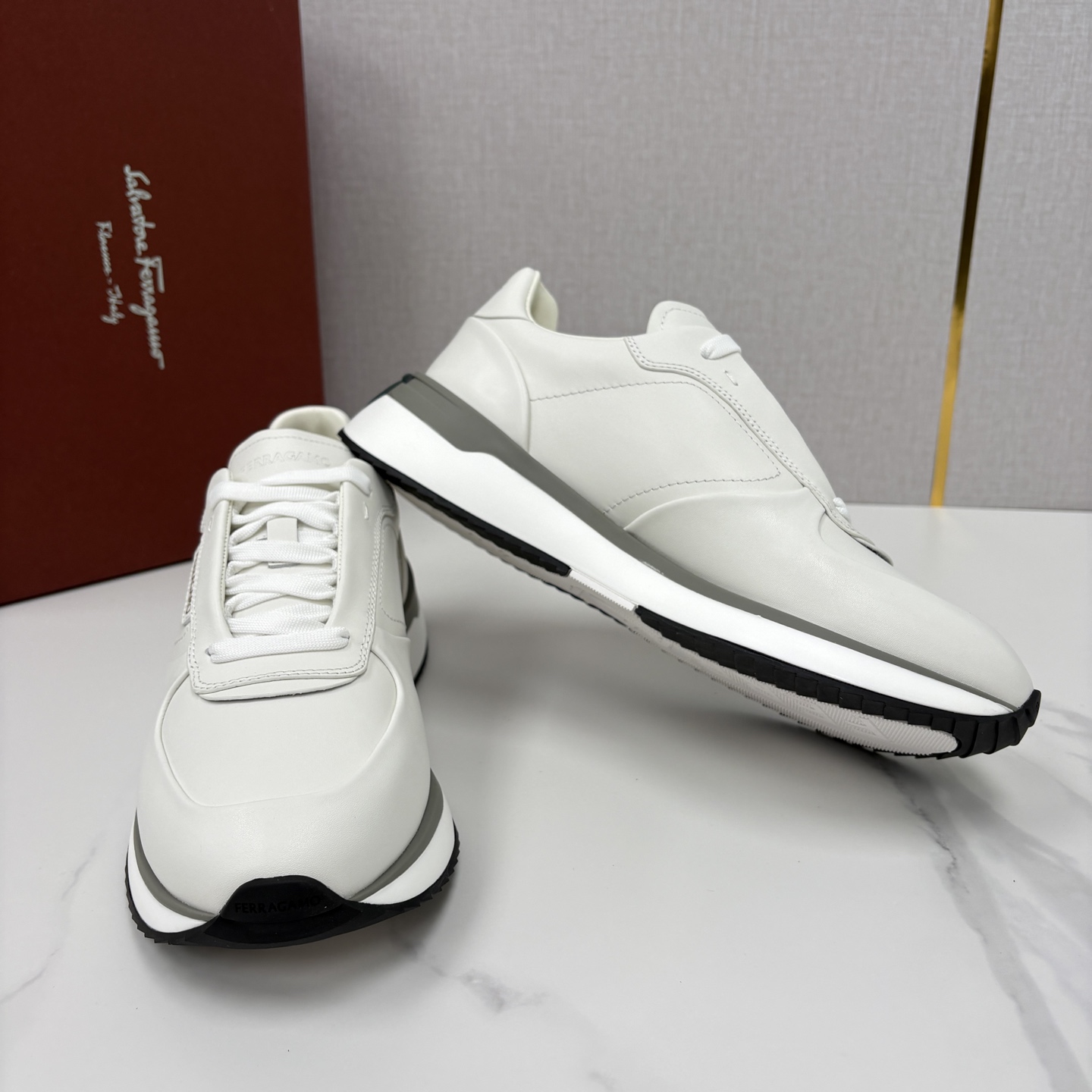 💋💍SF家新品 菲拉～格慕 FERRAGAM* 低帮休闲运动鞋 奢华与舒适的双重盛宴 官方 8,500 