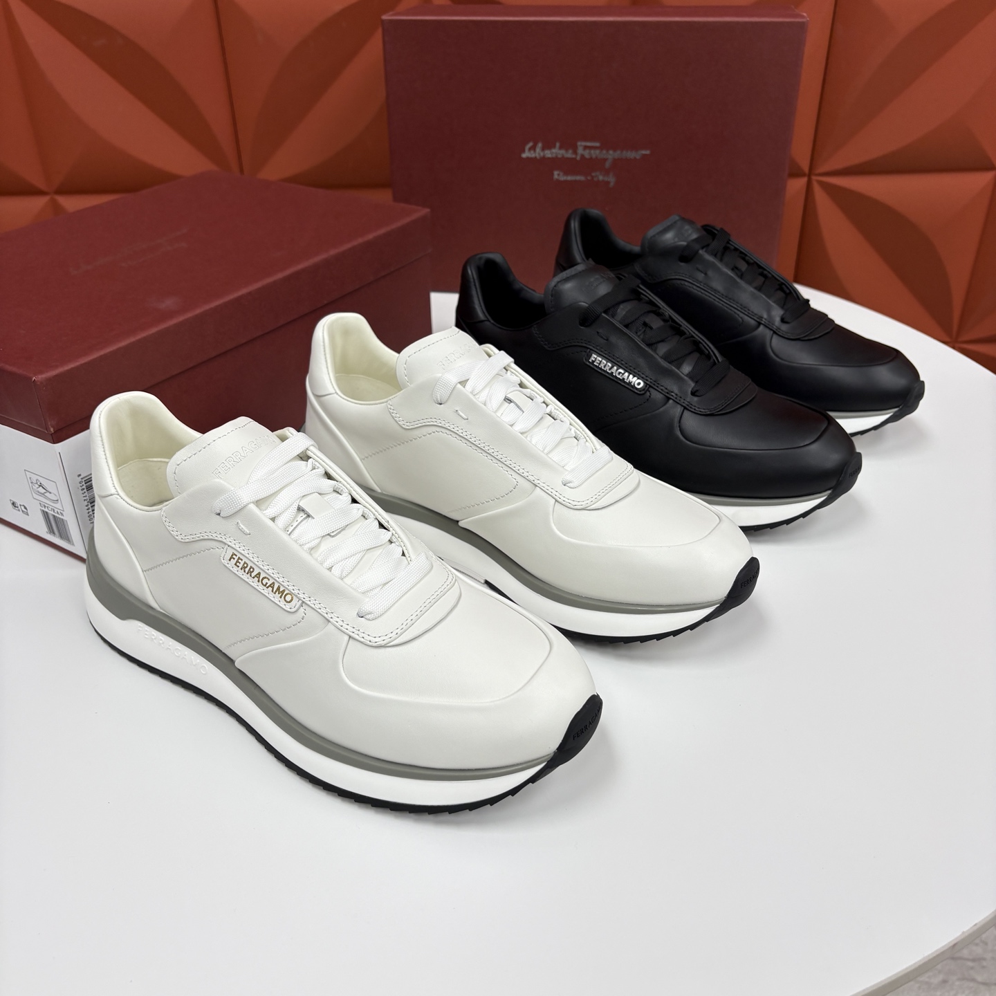 💋💍SF家新品 菲拉～格慕 FERRAGAM* 低帮休闲运动鞋 奢华与舒适的双重盛宴 官方 8,500 