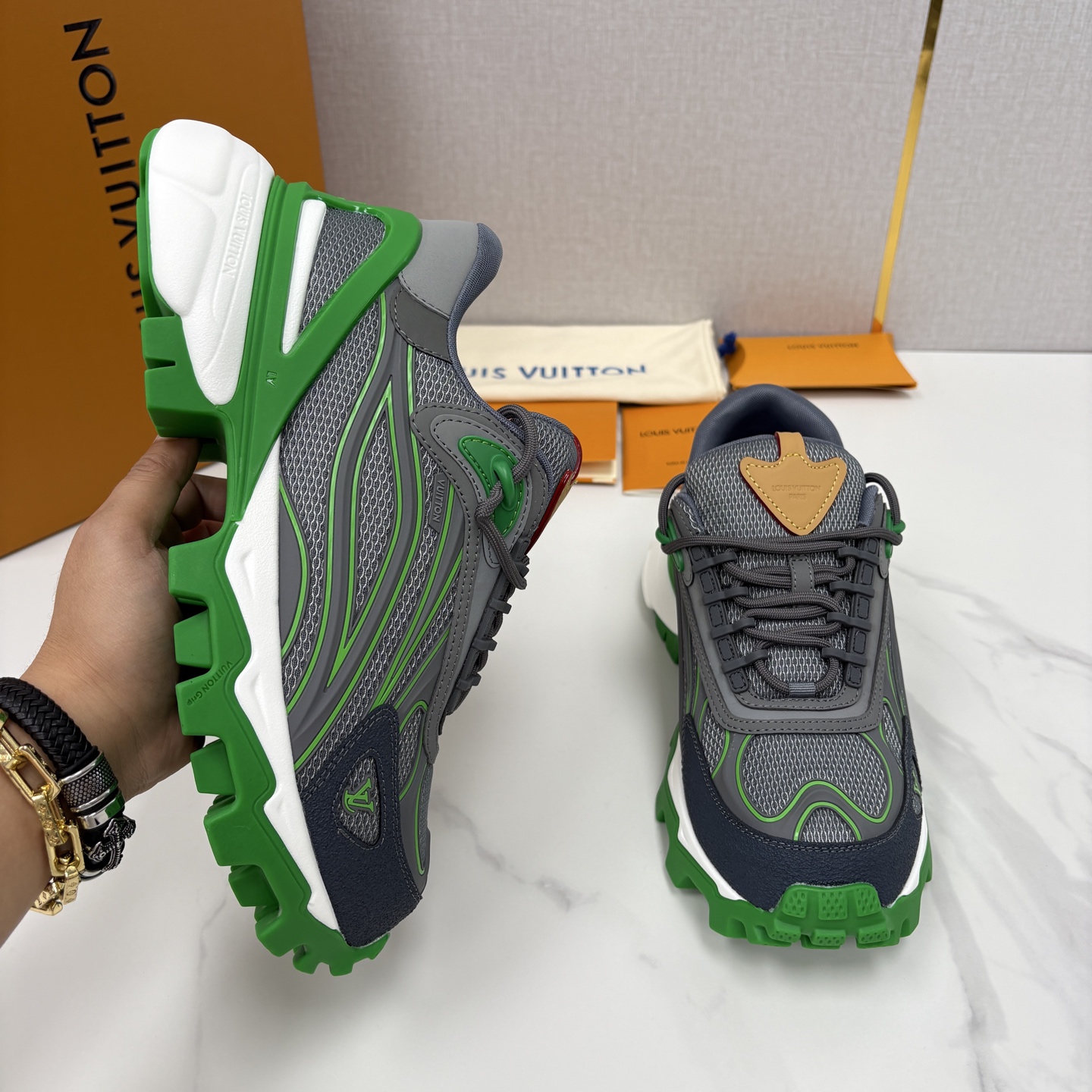 💋💍L 家新品 Loui* Vuitto* 路易～ L*V Runner Summit 男士新款撞色运动
