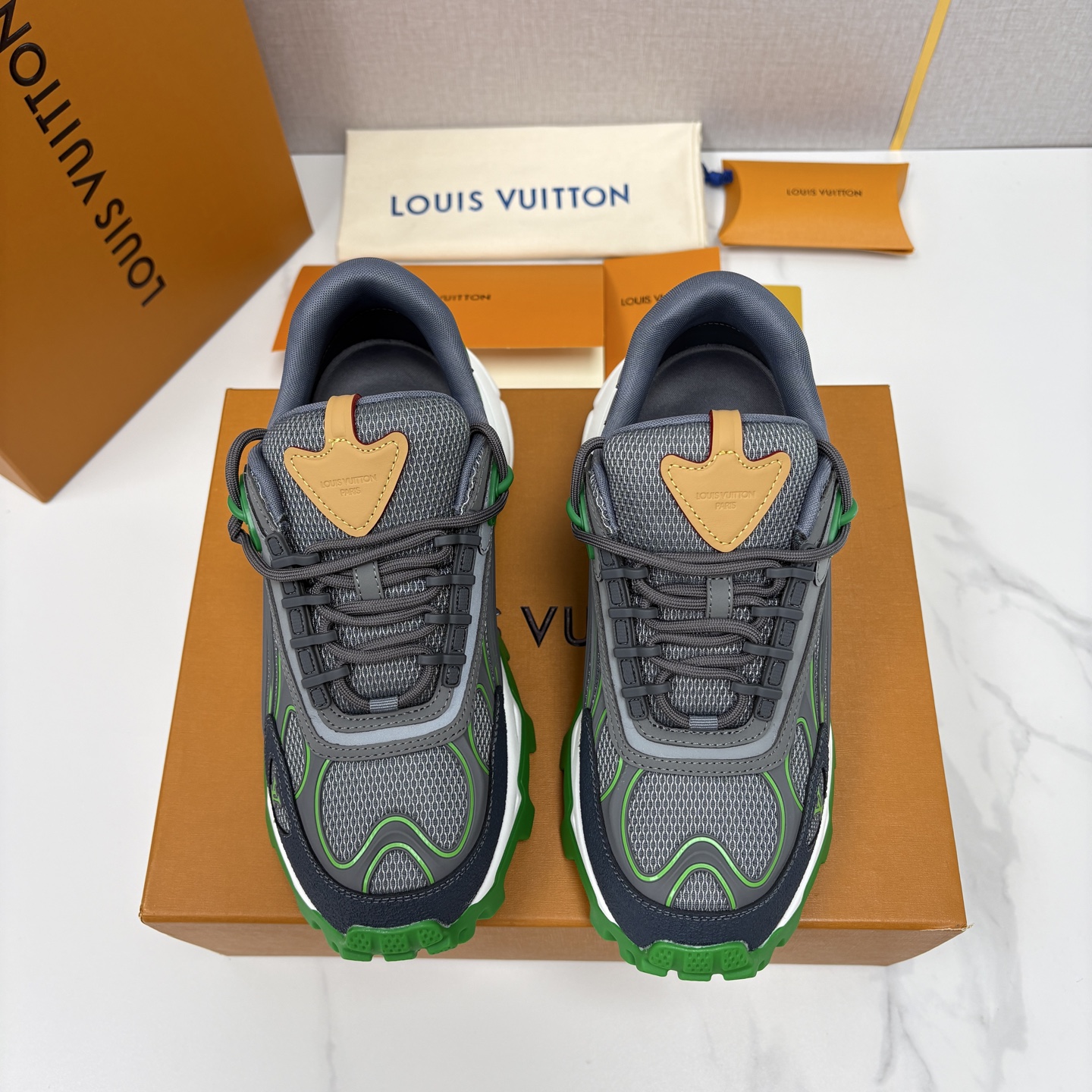 💋💍L 家新品 Loui* Vuitto* 路易～ L*V Runner Summit 男士新款撞色运动