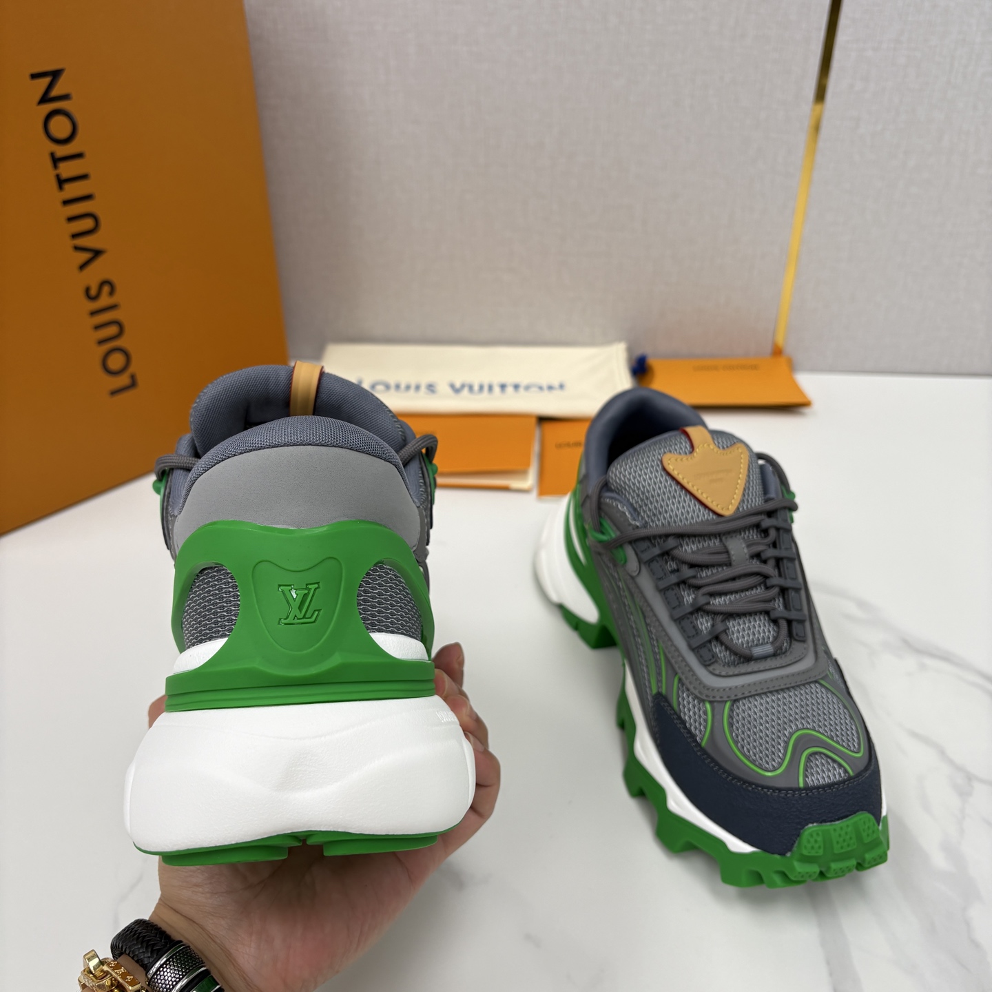 💋💍L 家新品 Loui* Vuitto* 路易～ L*V Runner Summit 男士新款撞色运动