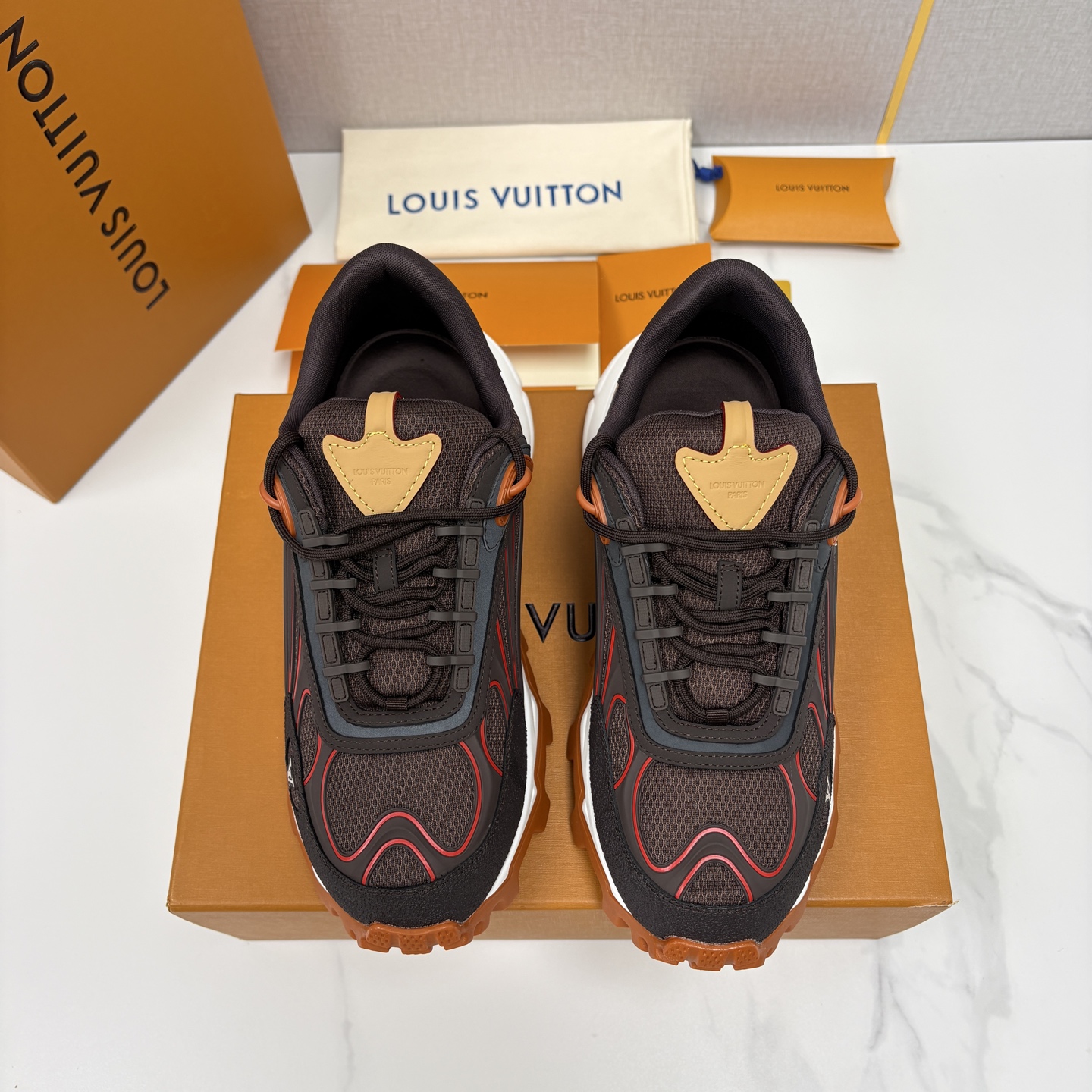 💋💍L 家新品 Loui* Vuitto* 路易～ L*V Runner Summit 男士新款撞色运动