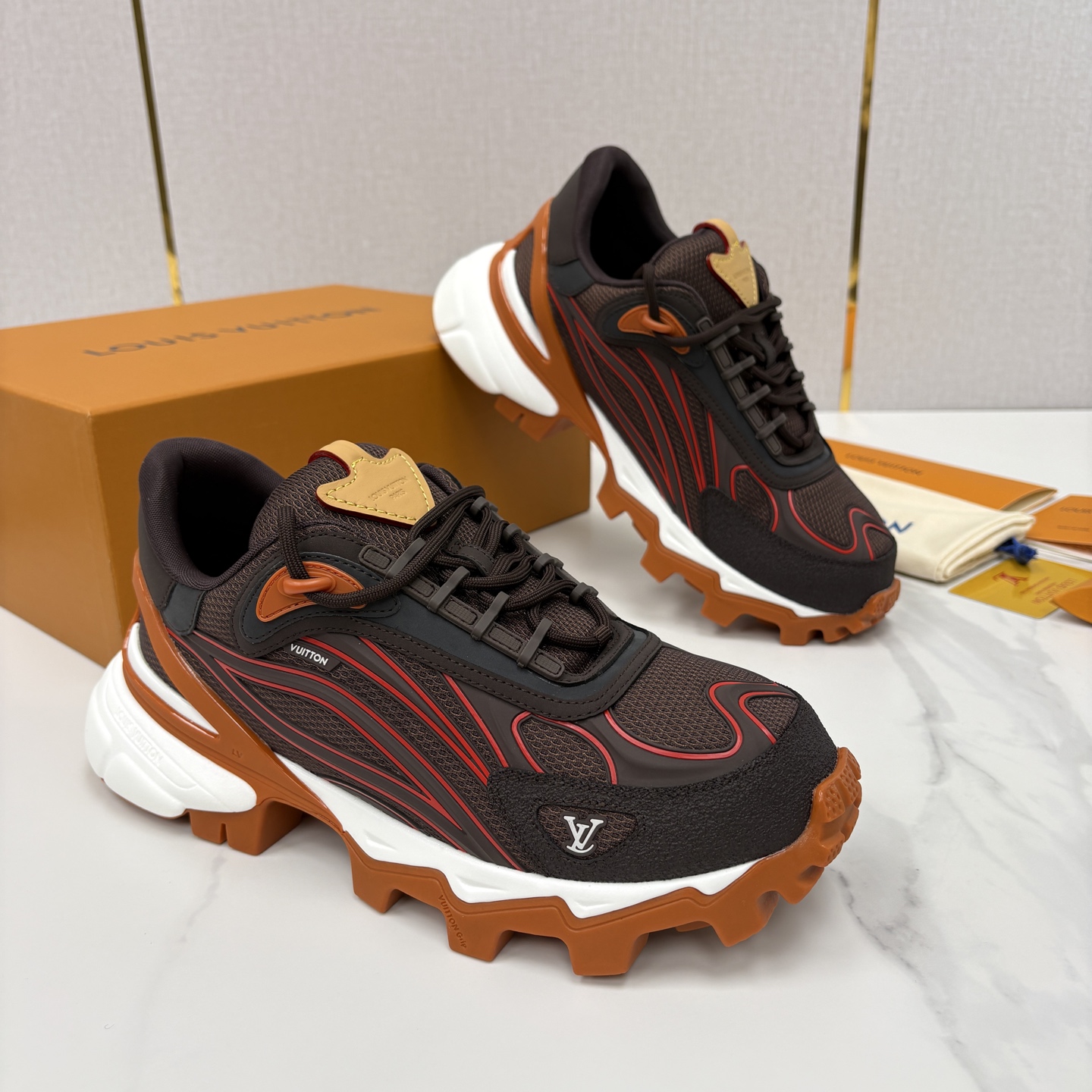 💋💍L 家新品 Loui* Vuitto* 路易～ L*V Runner Summit 男士新款撞色运动