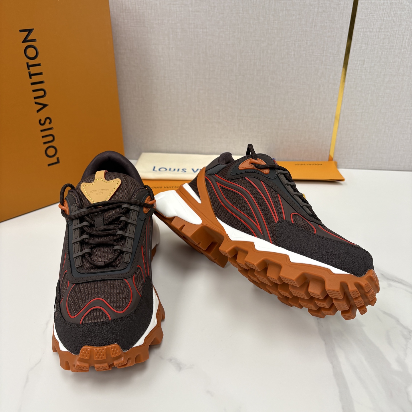 💋💍L 家新品 Loui* Vuitto* 路易～ L*V Runner Summit 男士新款撞色运动