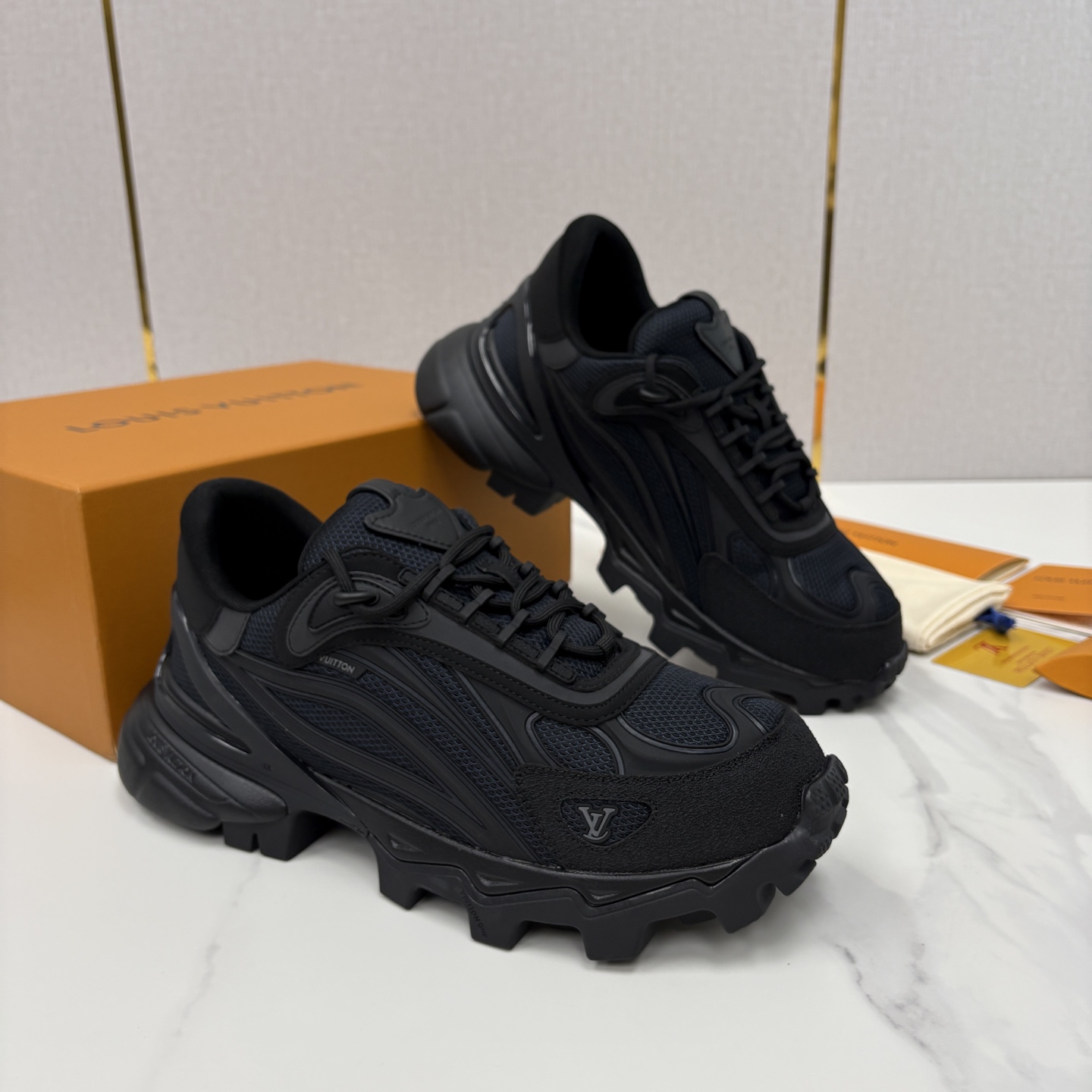 💋💍L 家新品 Loui* Vuitto* 路易～ L*V Runner Summit 男士新款撞色运动