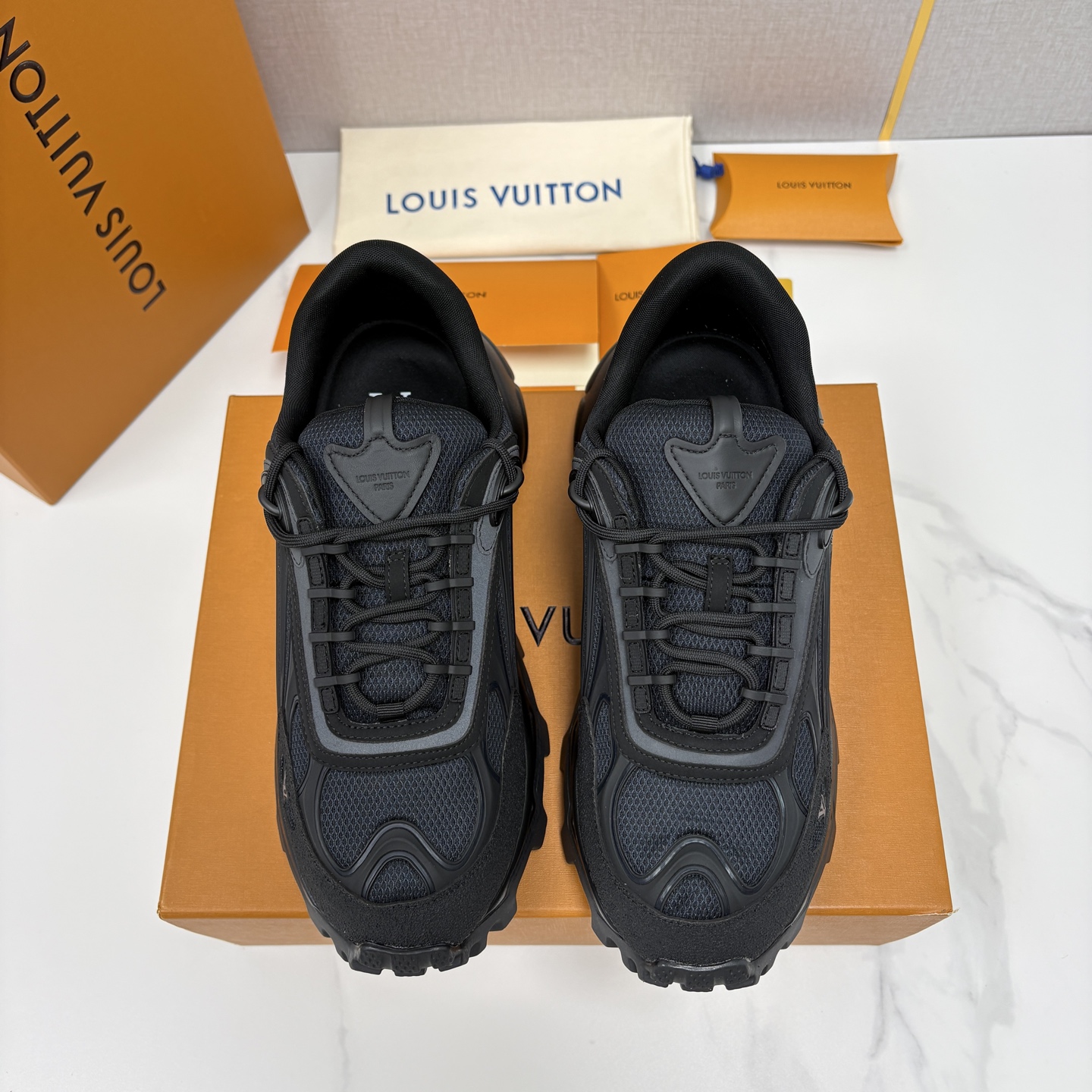 💋💍L 家新品 Loui* Vuitto* 路易～ L*V Runner Summit 男士新款撞色运动