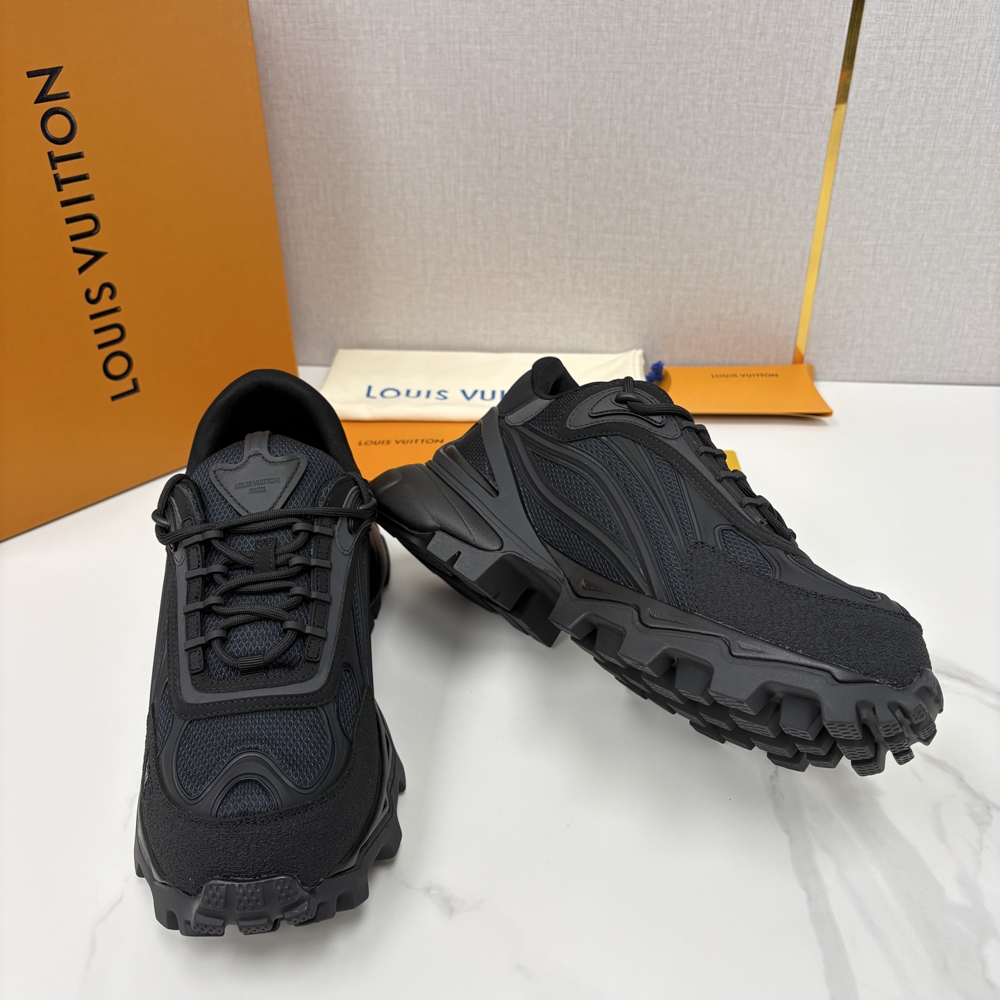 💋💍L 家新品 Loui* Vuitto* 路易～ L*V Runner Summit 男士新款撞色运动
