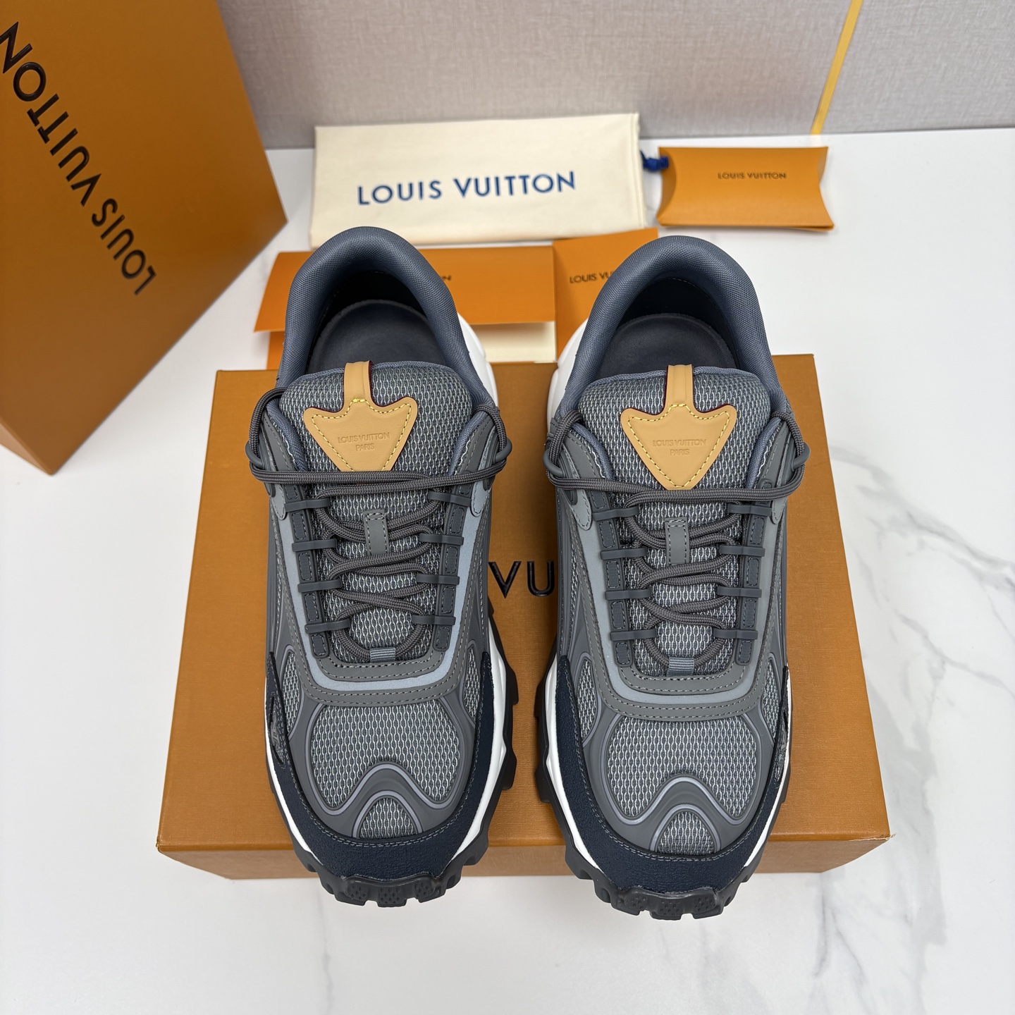 💋💍L 家新品 Loui* Vuitto* 路易～ L*V Runner Summit 男士新款撞色运动