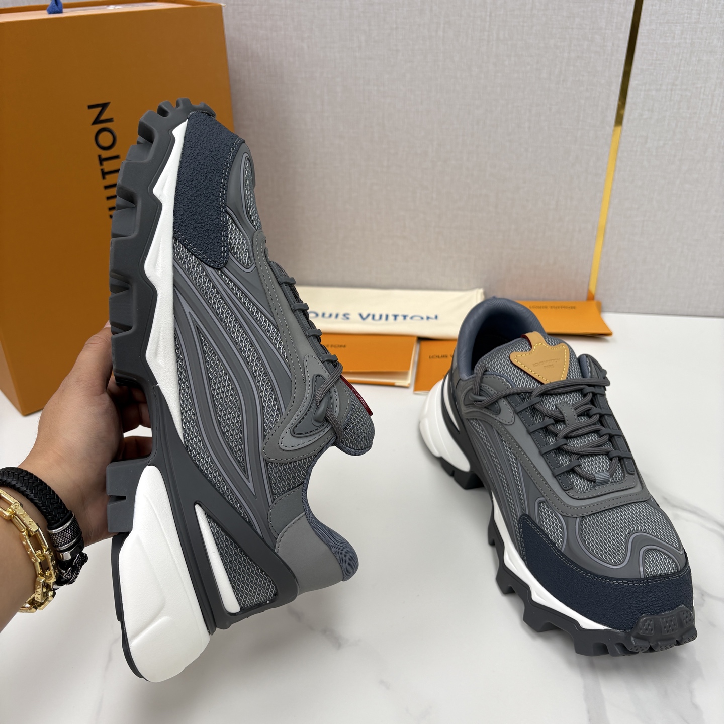 💋💍L 家新品 Loui* Vuitto* 路易～ L*V Runner Summit 男士新款撞色运动