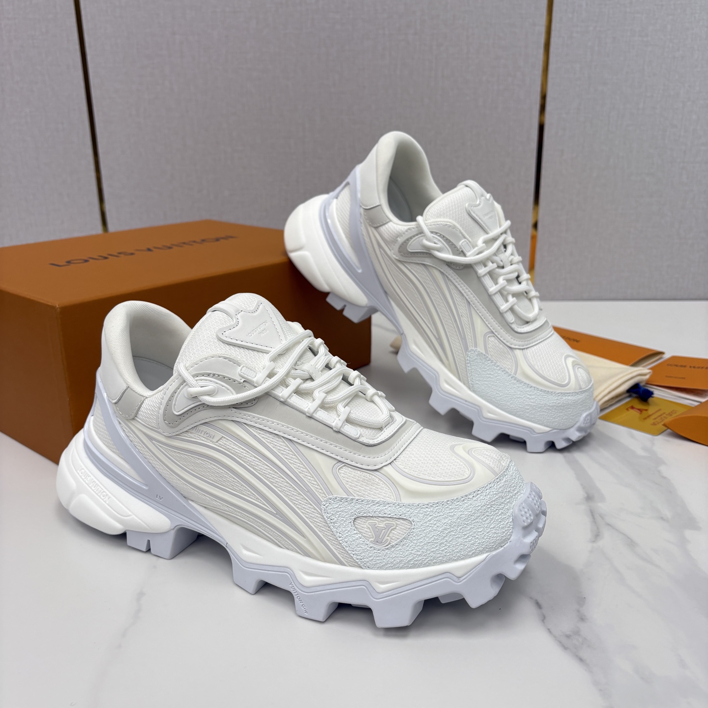 💋💍L 家新品 Loui* Vuitto* 路易～ L*V Runner Summit 男士新款撞色运动