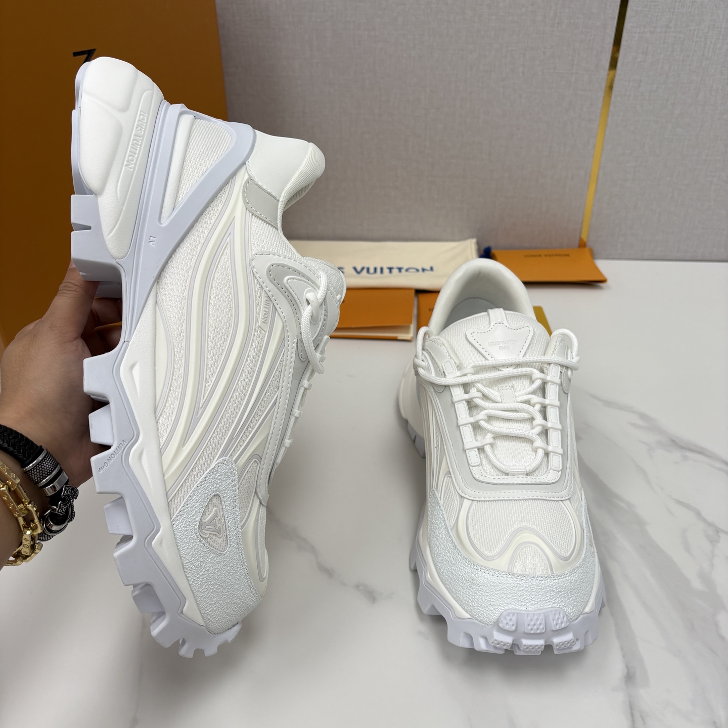 💋💍L 家新品 Loui* Vuitto* 路易～ L*V Runner Summit 男士新款撞色运动