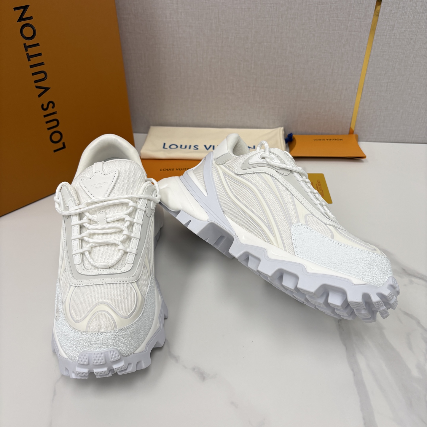 💋💍L 家新品 Loui* Vuitto* 路易～ L*V Runner Summit 男士新款撞色运动