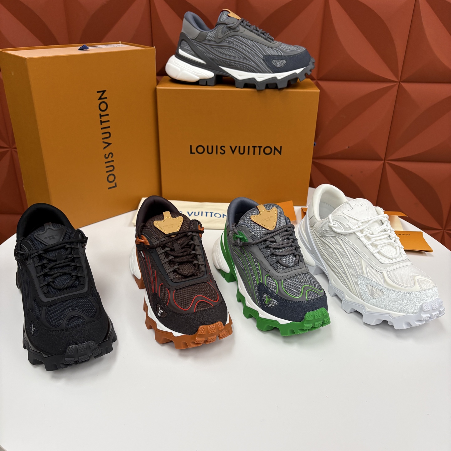 💋💍L 家新品 Loui* Vuitto* 路易～ L*V Runner Summit 男士新款撞色运动