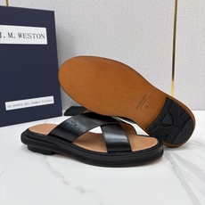 💋💍J.M.WESTO*N 威士-顿 法式轻奢新品交叉真皮凉拖 一双能穿出高级感的真皮拖鞋,通勤度 💋💍J.M.WESTO*N 威士-顿 法式轻奢新品交叉真皮凉拖 一双能穿出高级感的真皮拖鞋,通勤度