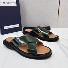 💋💍J.M.WESTO*N 威士-顿 法式轻奢新品交叉真皮凉拖 一双能穿出高级感的真皮拖鞋,通勤度 💋💍J.M.WESTO*N 威士-顿 法式轻奢新品交叉真皮凉拖 一双能穿出高级感的真皮拖鞋,通勤度