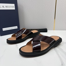 💋💍J.M.WESTO*N 威士-顿 法式轻奢新品交叉真皮凉拖 一双能穿出高级感的真皮拖鞋,通勤度 💋💍J.M.WESTO*N 威士-顿 法式轻奢新品交叉真皮凉拖 一双能穿出高级感的真皮拖鞋,通勤度