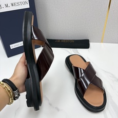 💋💍J.M.WESTO*N 威士-顿 法式轻奢新品交叉真皮凉拖 一双能穿出高级感的真皮拖鞋,通勤度 💋💍J.M.WESTO*N 威士-顿 法式轻奢新品交叉真皮凉拖 一双能穿出高级感的真皮拖鞋,通勤度