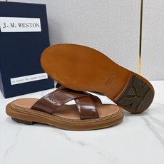 💋💍J.M.WESTO*N 威士-顿 法式轻奢新品交叉真皮凉拖 一双能穿出高级感的真皮拖鞋,通勤度 💋💍J.M.WESTO*N 威士-顿 法式轻奢新品交叉真皮凉拖 一双能穿出高级感的真皮拖鞋,通勤度