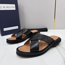 💋💍J.M.WESTO*N 威士-顿 法式轻奢新品交叉真皮凉拖 一双能穿出高级感的真皮拖鞋,通勤度 💋💍J.M.WESTO*N 威士-顿 法式轻奢新品交叉真皮凉拖 一双能穿出高级感的真皮拖鞋,通勤度