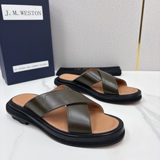 💋💍J.M.WESTO*N 威士-顿 法式轻奢新品交叉真皮凉拖 一双能穿出高级感的真皮拖鞋,通勤度 💋💍J.M.WESTO*N 威士-顿 法式轻奢新品交叉真皮凉拖 一双能穿出高级感的真皮拖鞋,通勤度