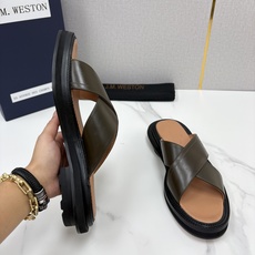 💋💍J.M.WESTO*N 威士-顿 法式轻奢新品交叉真皮凉拖 一双能穿出高级感的真皮拖鞋,通勤度 💋💍J.M.WESTO*N 威士-顿 法式轻奢新品交叉真皮凉拖 一双能穿出高级感的真皮拖鞋,通勤度