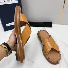 💋💍J.M.WESTO*N 威士-顿 法式轻奢新品交叉真皮凉拖 一双能穿出高级感的真皮拖鞋,通勤度 💋💍J.M.WESTO*N 威士-顿 法式轻奢新品交叉真皮凉拖 一双能穿出高级感的真皮拖鞋,通勤度