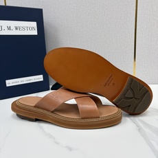 💋💍J.M.WESTO*N 威士-顿 法式轻奢新品交叉真皮凉拖 一双能穿出高级感的真皮拖鞋,通勤度 💋💍J.M.WESTO*N 威士-顿 法式轻奢新品交叉真皮凉拖 一双能穿出高级感的真皮拖鞋,通勤度