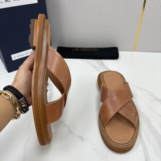 💋💍J.M.WESTO*N 威士-顿 法式轻奢新品交叉真皮凉拖 一双能穿出高级感的真皮拖鞋,通勤度 💋💍J.M.WESTO*N 威士-顿 法式轻奢新品交叉真皮凉拖 一双能穿出高级感的真皮拖鞋,通勤度