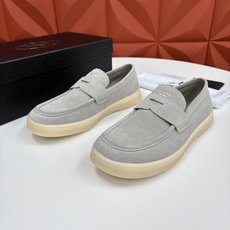 💋💍P家新品 PRAD* 普拉-达 男士绒面乐福鞋 意式优雅,一步到位 这双乐福鞋是标志性的优 💋💍P家新品 PRAD* 普拉-达 男士绒面乐福鞋 意式优雅,一步到位 这双乐福鞋是标志性的优