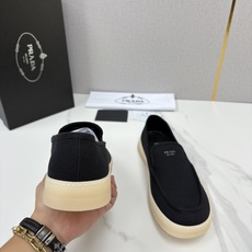 💋💍P家新品 PRAD* 普拉-达 男士帆布乐福鞋 意式优雅,一步到位 这双乐福鞋是标志性的优 💋💍P家新品 PRAD* 普拉-达 男士帆布乐福鞋 意式优雅,一步到位 这双乐福鞋是标志性的优
