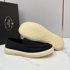 💋💍P家新品 PRAD* 普拉-达 男士帆布乐福鞋 意式优雅,一步到位 这双乐福鞋是标志性的优 💋💍P家新品 PRAD* 普拉-达 男士帆布乐福鞋 意式优雅,一步到位 这双乐福鞋是标志性的优