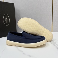 💋💍P家新品 PRAD* 普拉-达 男士帆布乐福鞋 意式优雅,一步到位 这双乐福鞋是标志性的优 💋💍P家新品 PRAD* 普拉-达 男士帆布乐福鞋 意式优雅,一步到位 这双乐福鞋是标志性的优