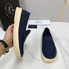 💋💍P家新品 PRAD* 普拉-达 男士帆布乐福鞋 意式优雅,一步到位 这双乐福鞋是标志性的优 💋💍P家新品 PRAD* 普拉-达 男士帆布乐福鞋 意式优雅,一步到位 这双乐福鞋是标志性的优