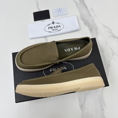 💋💍P家新品 PRAD* 普拉-达 男士帆布乐福鞋 意式优雅,一步到位 这双乐福鞋是标志性的优 💋💍P家新品 PRAD* 普拉-达 男士帆布乐福鞋 意式优雅,一步到位 这双乐福鞋是标志性的优