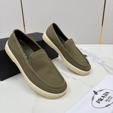 💋💍P家新品 PRAD* 普拉-达 男士帆布乐福鞋 意式优雅,一步到位 这双乐福鞋是标志性的优 💋💍P家新品 PRAD* 普拉-达 男士帆布乐福鞋 意式优雅,一步到位 这双乐福鞋是标志性的优